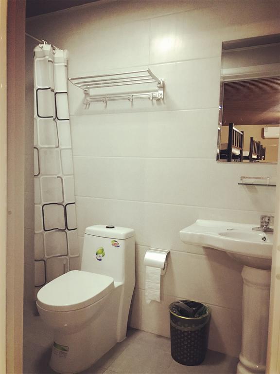 Lantian Garden Hostel Qingdao Exterior photo